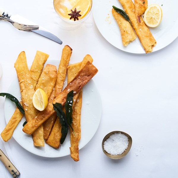 Panisses with sage leaves and lemon