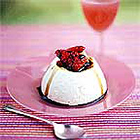 Panna cotta with balsamic strawberries