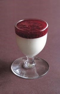 Panna cotta with raspberry caramel coulis