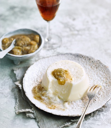 Pannacotta with gooseberry and elderflower compote