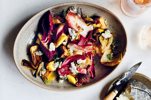 Panzanella with roasted leeks, pecans & apples 