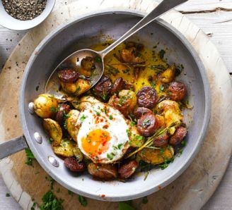 Papas a lo pobre with chorizo