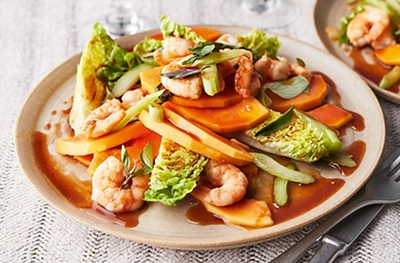 Papaya, prawn & tamarind salad