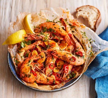 Paper bag prawns with sherry, chilli & garlic