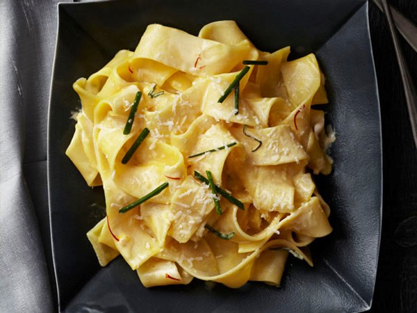 Pappardelle in saffron cream