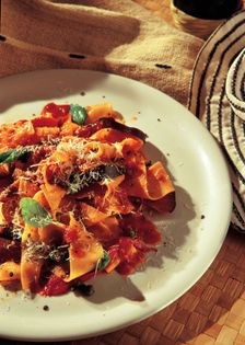 Pappardelle with eggplant and capsicum (Pappardelle con melanzane e peperoni)