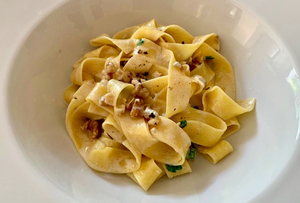 Pappardelle with Gorgonzola & walnut sauce (Pappardelle al salsa di Gorgonzola e noci)
