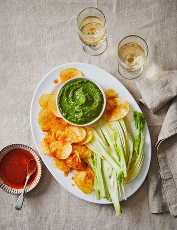 Paprika crisps and fennel crudités with mojo verde