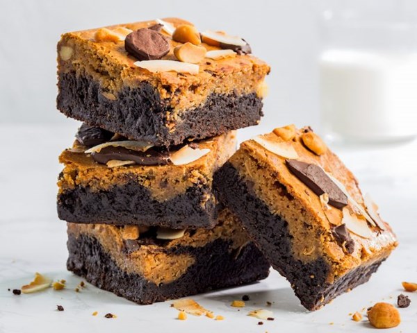 Paradise blondie brownies