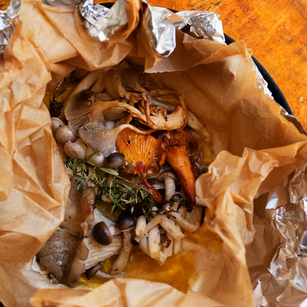 Parchment baked mushrooms