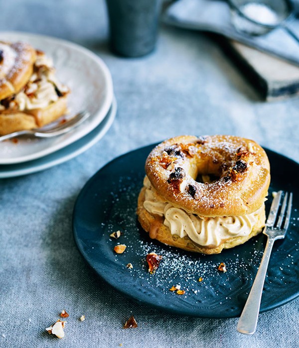 Paris-Brest with hazelnut praline cream