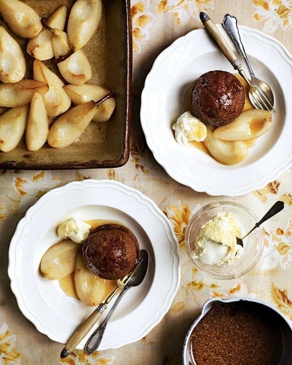 Parkin puddings with pan-fried pears and spiced golden syrup