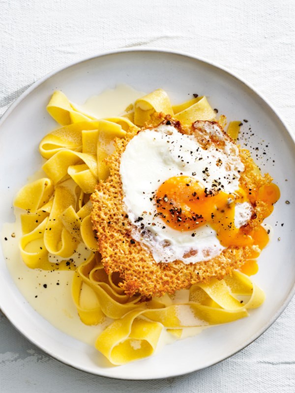 Parmesan fried egg carbonara