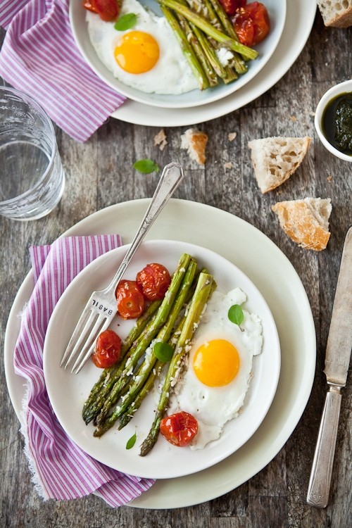 Parmesan roasted asparagus, tomatoes and eggs