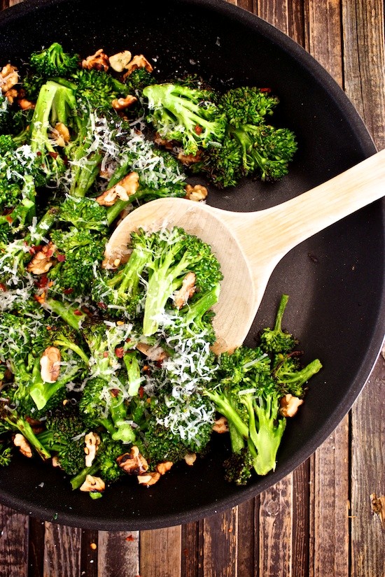 Parmesan walnut broccoli