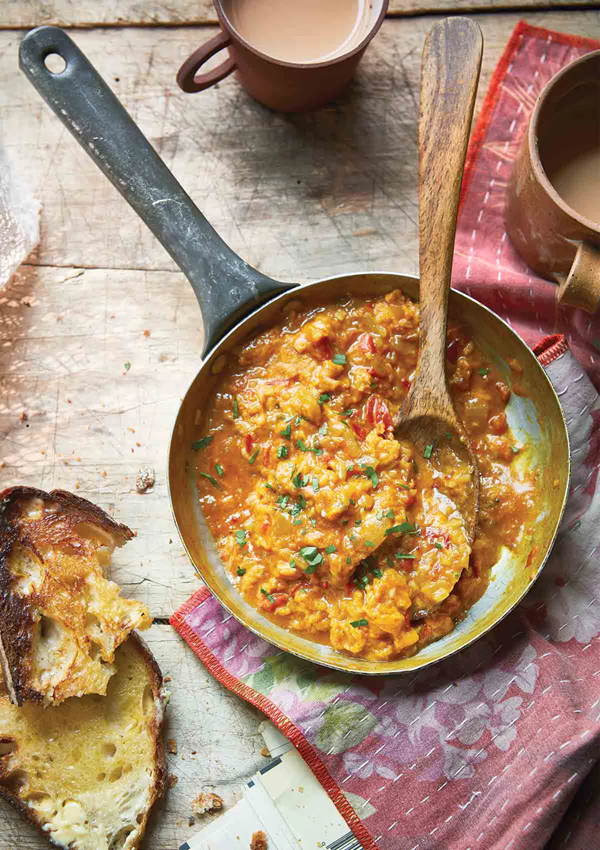 Parsi-wtyle scrambled eggs (Akuri masala)