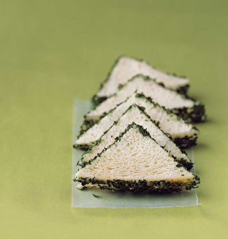 Parsley and sweet onion sandwiches