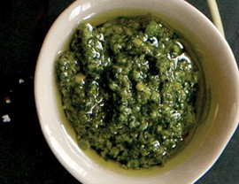 Parsley-garlic crème 