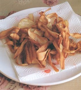 Parsnip crisps with sea salt