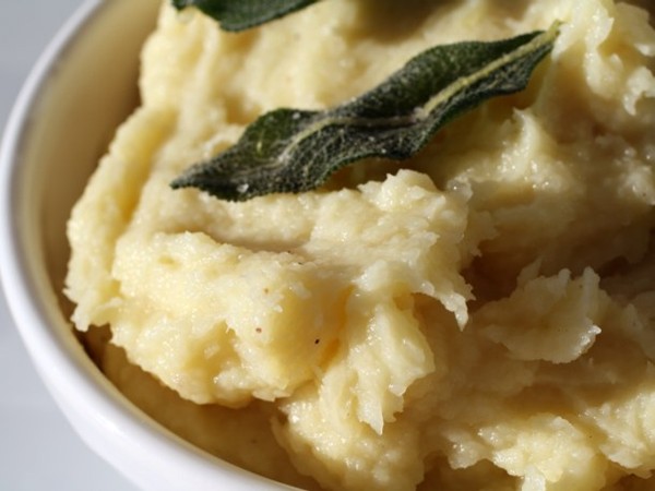 Parsnip purée with olive oil and sage