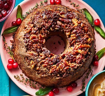 Parsnip roast wreath with Marsala gravy