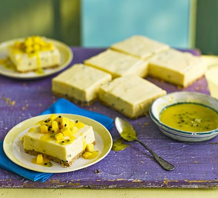 Passion fruit mousse traybake (Maracuja)