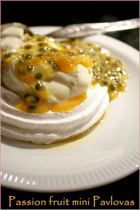 Passion fruit Pavlovas