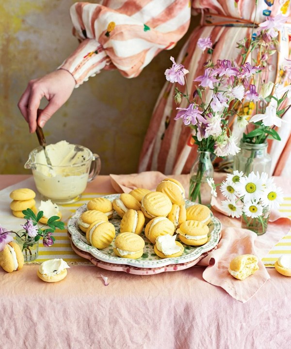 Passionfruit & citrus melting moments