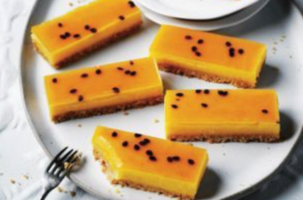 Passionfruit and lemon slice [Carina la Delfa]