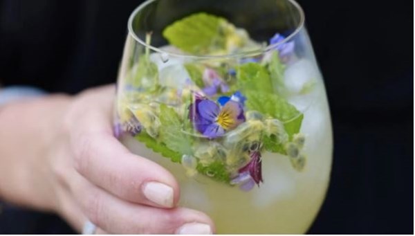 Passionfruit soda