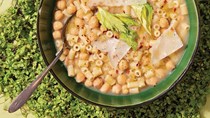 Pasta and chickpea stew with rosemary-chile oil