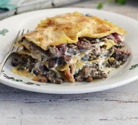 Pasta baked with Parma ham (Vincisgrassi)