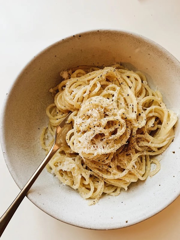 Pasta cacio e pepe