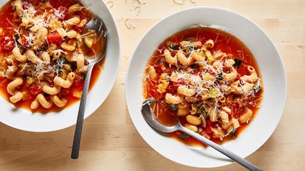 Pasta fagioli with zucchini