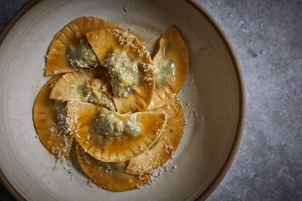 Pasta filled with spinach and ricotta (Schlutzkrapfen)