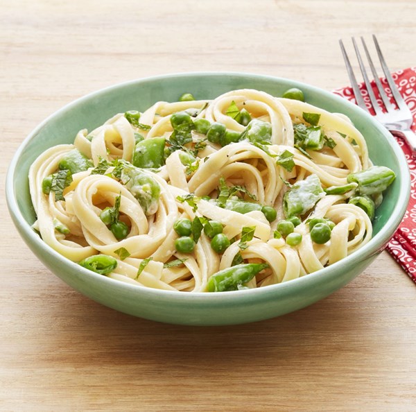 Pasta primavera with peas and mint