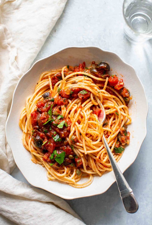 Pasta puttanesca
