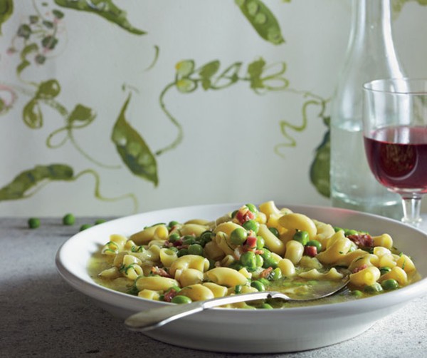 Pasta soup with peas (Pasta e piselli)