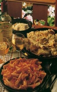 Pasta strands with bacon, tomato and chilli pepper (Bucatini all'Amatriciana)