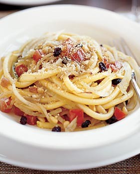 Pasta with anchovies, currants, fennel, and pine nuts