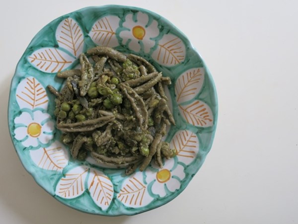 Pasta with artichokes, peas, and mint