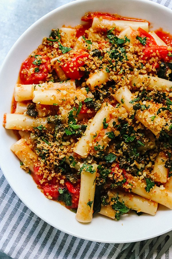 Pasta with burst cherry tomato sauce and fried caper crumbs