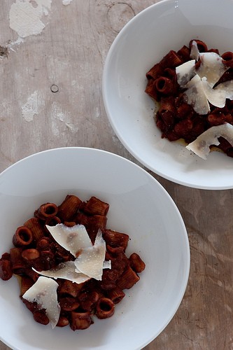 Pasta with butter beans & red wine