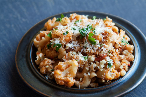 Pasta with cauliflower