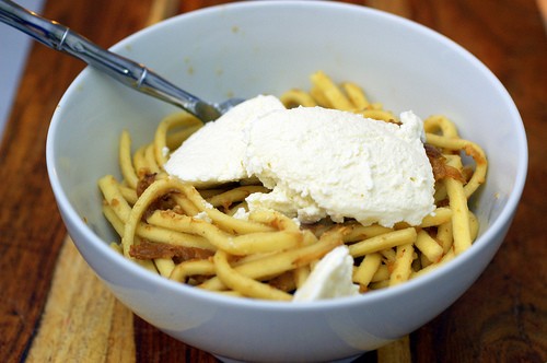Pasta with chanterelles and fresh ricotta
