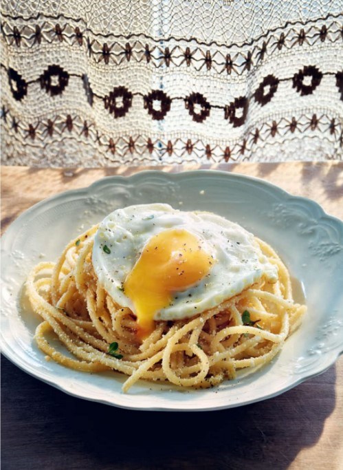 Pasta with cheese and egg (Tsouchti from Mani)