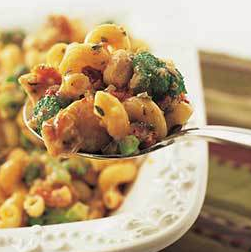 Pasta with chicken, broccoli, and sun-dried tomatoes