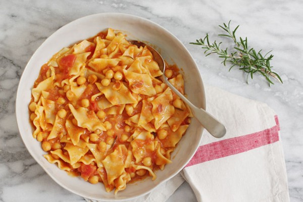 Pasta with chickpeas (Pasta e ceci)