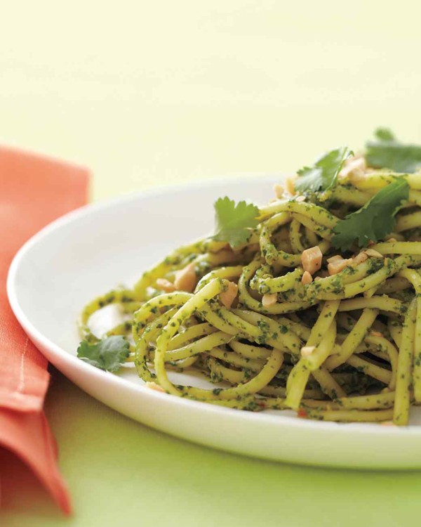 Pasta with cilantro-peanut pesto
