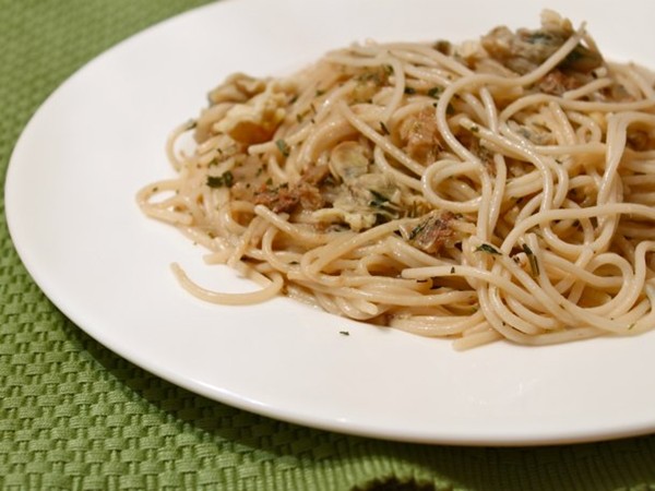 Pasta with clams and anchovies (Gluten-Free Tuesday)